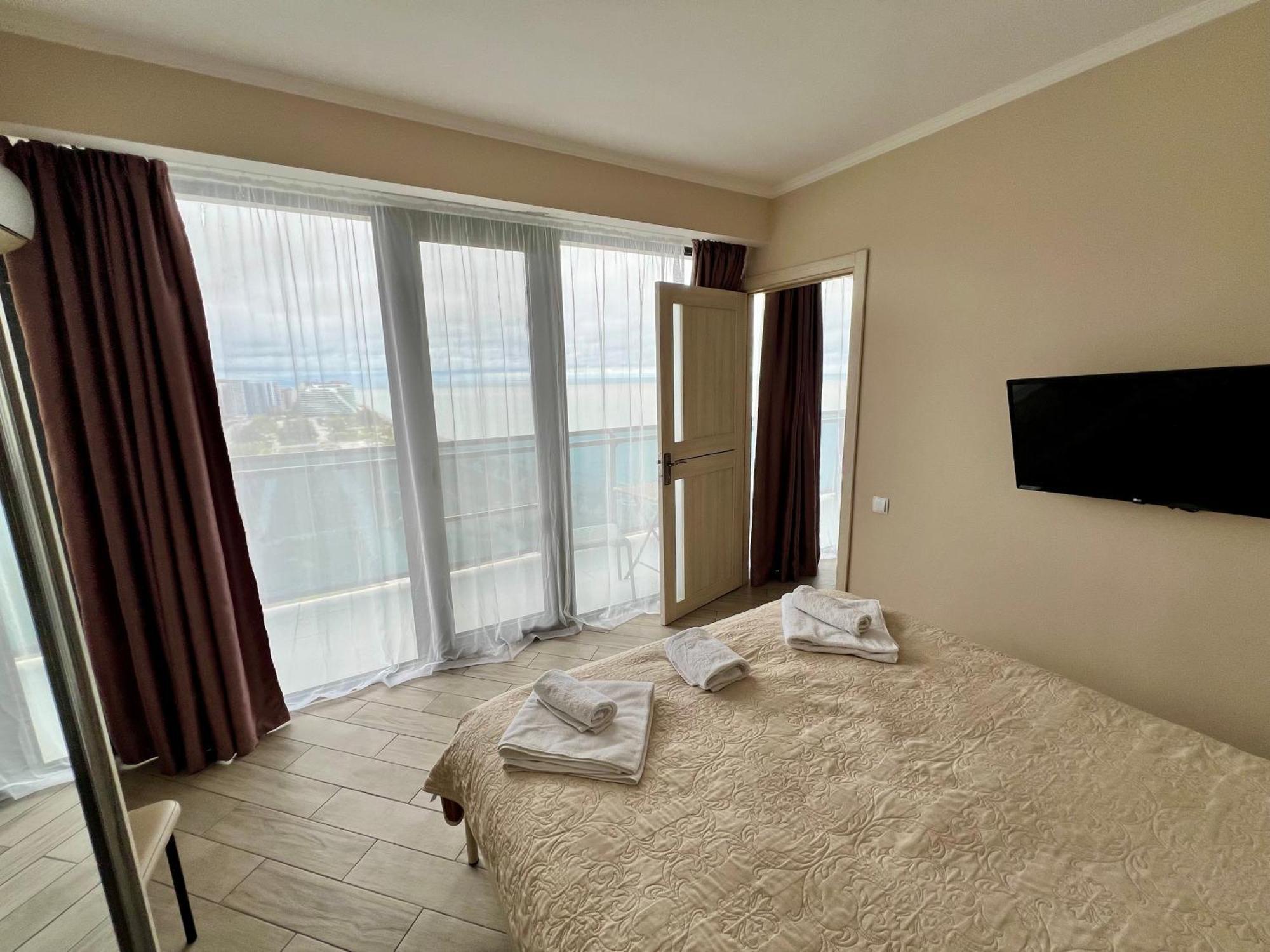 Orbi Beach Tower 巴统 外观 照片