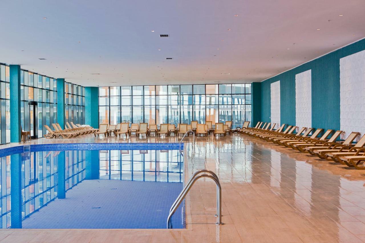Orbi Beach Tower 巴统 外观 照片